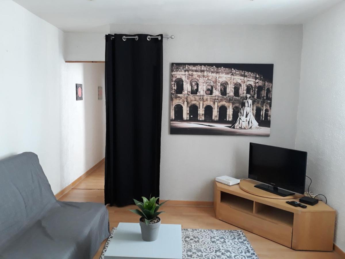 5 minutes des Arènes, parking, 6 couchages + 1 lit bébé Nimes Exterior foto