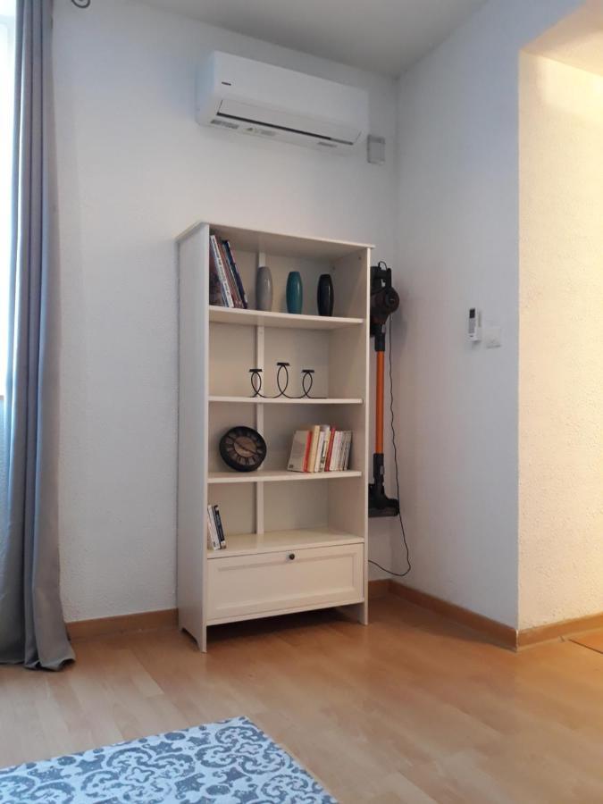 5 minutes des Arènes, parking, 6 couchages + 1 lit bébé Nimes Exterior foto
