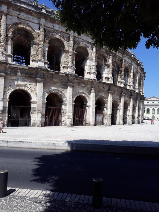 5 minutes des Arènes, parking, 6 couchages + 1 lit bébé Nimes Exterior foto